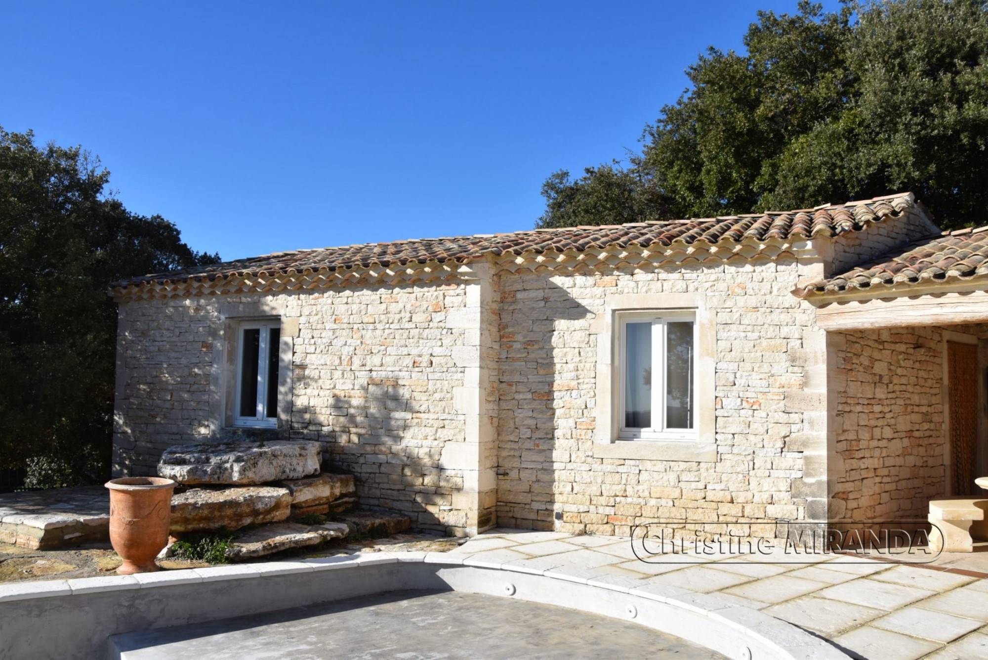 A vendre Villa en pierre Nord Gard avec piscine