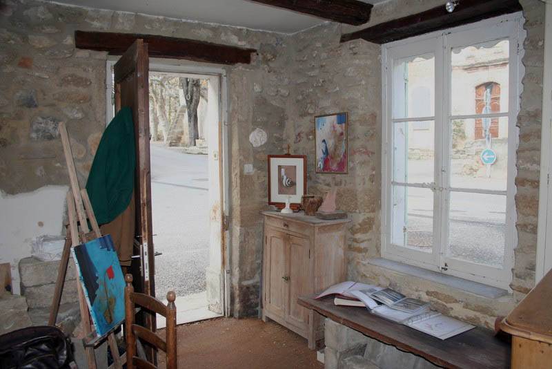 A vendre Maison à renover Dans le village de Rochegude A vendre Maison à renover Dans le village de Rochegude Drôme Provençale