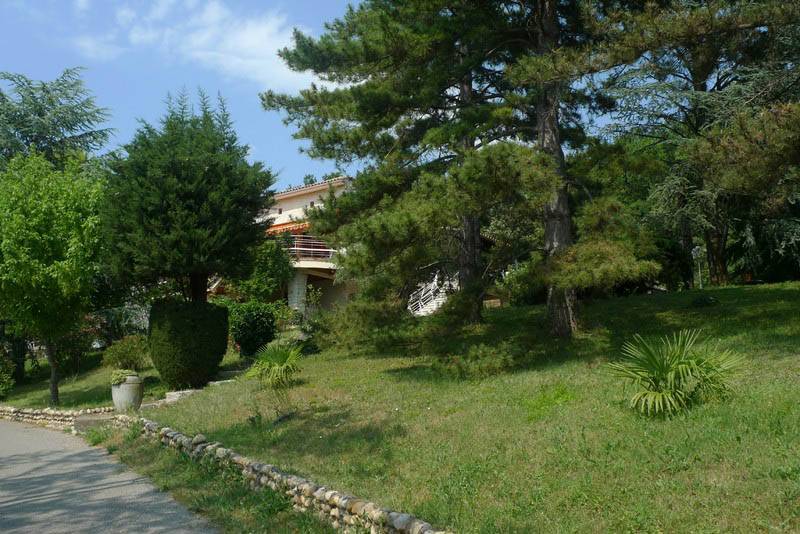 Villa avec jardin à vendre en drôme provençale 