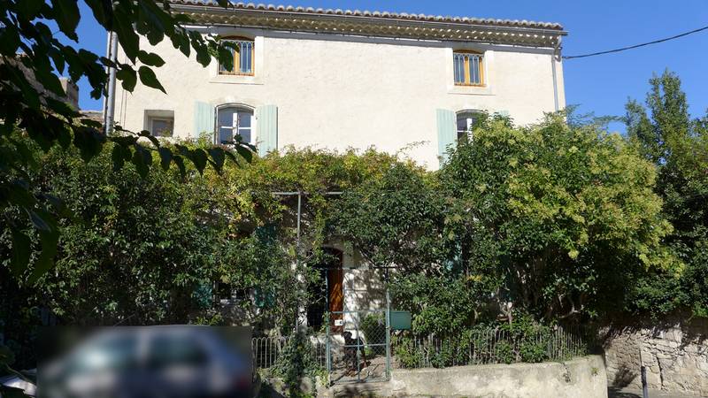 A vendre, Maison de village Drôme Provençale garage, cour et terrasse A vendre, Maison de village Drôme Provençale Saint Paul 3 Châteaux garage, cour et terrasse