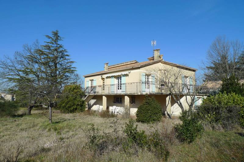Villa à vendre  à proximité de St Paul 3 Châteaux, poss. de 2 logements