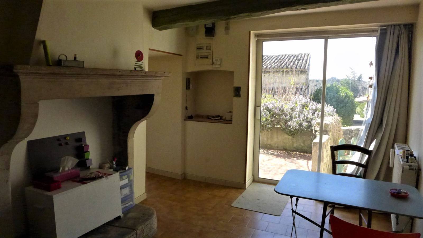 Maison de village de 110 m2 avec extérieurs, VENDUE PAR NOS SOINS