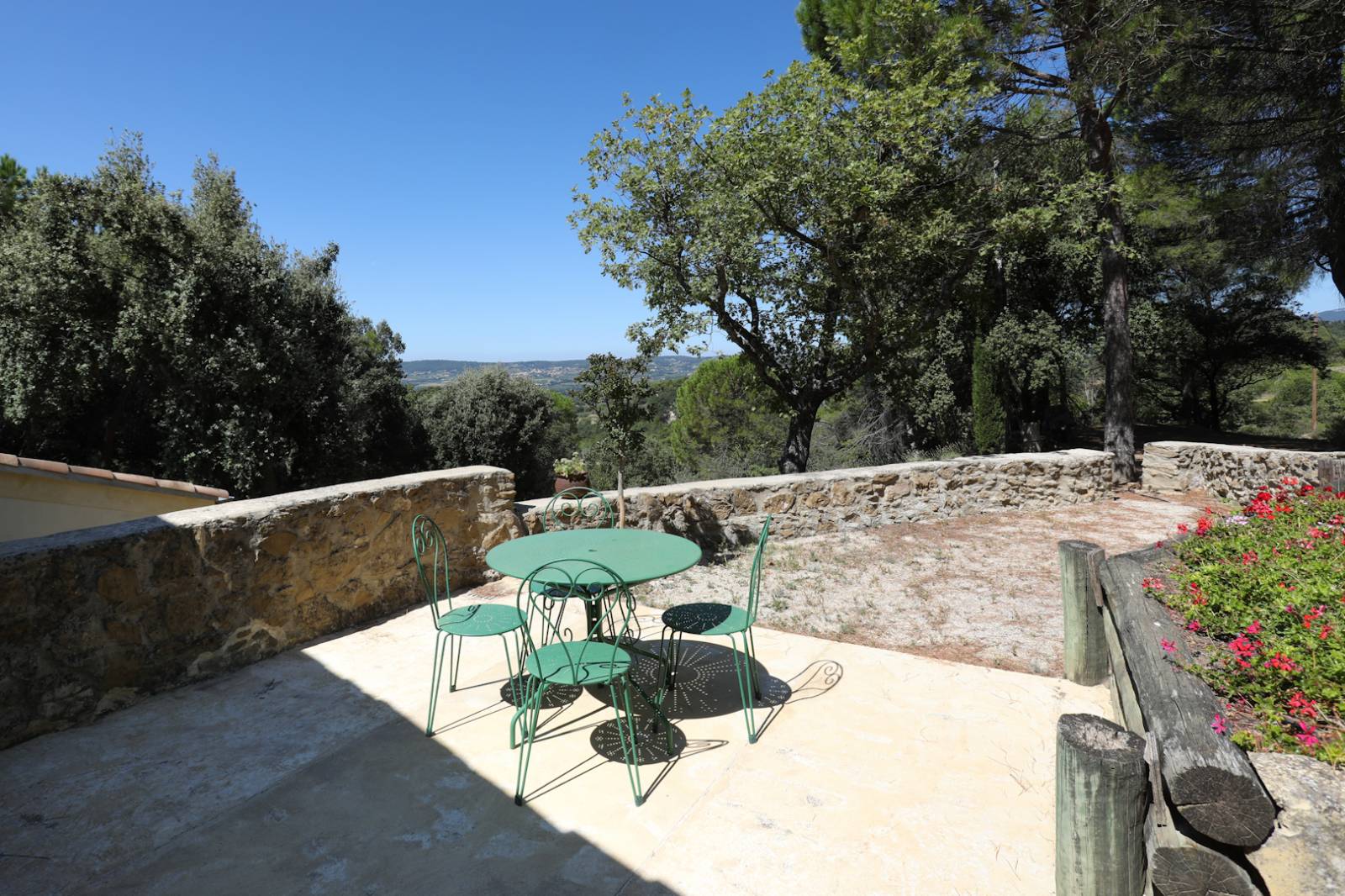 A vendre proche Mont Ventoux, une propriété à l'emplacement exceptionnel Vaison la romaine  
