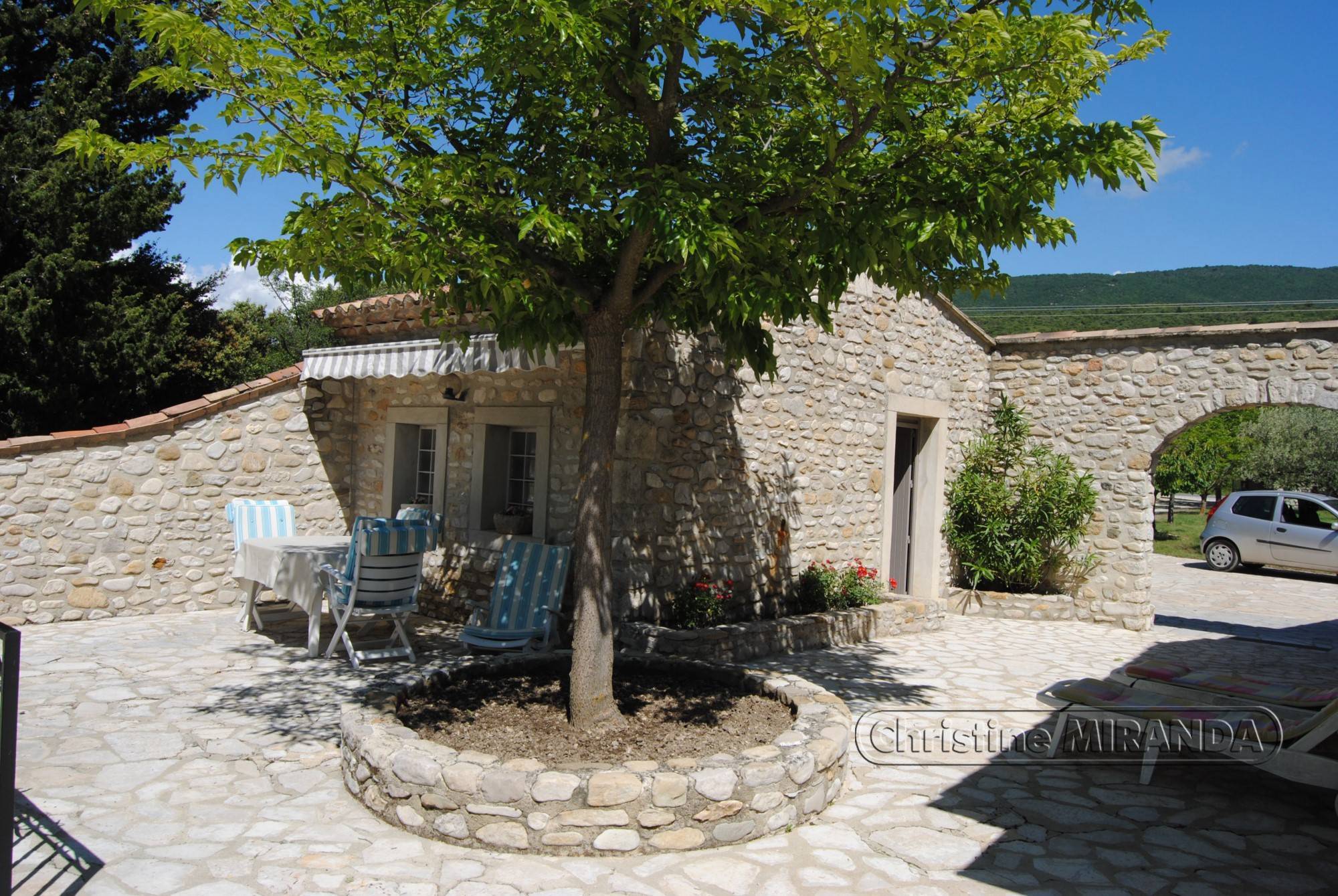 La Roche Saint SECRET maison exceptionnelle, habillée en pierres VENDU par nos soins