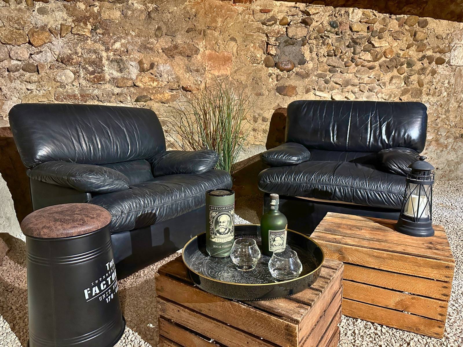 A vendre, Maison de village  entièrement rénovée avec patio, Dans le centre de Pierrelatte. 