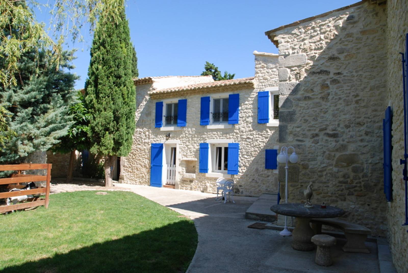 Venez découvrir nos appartements à la vente dans petite copropriété pleine de charme   