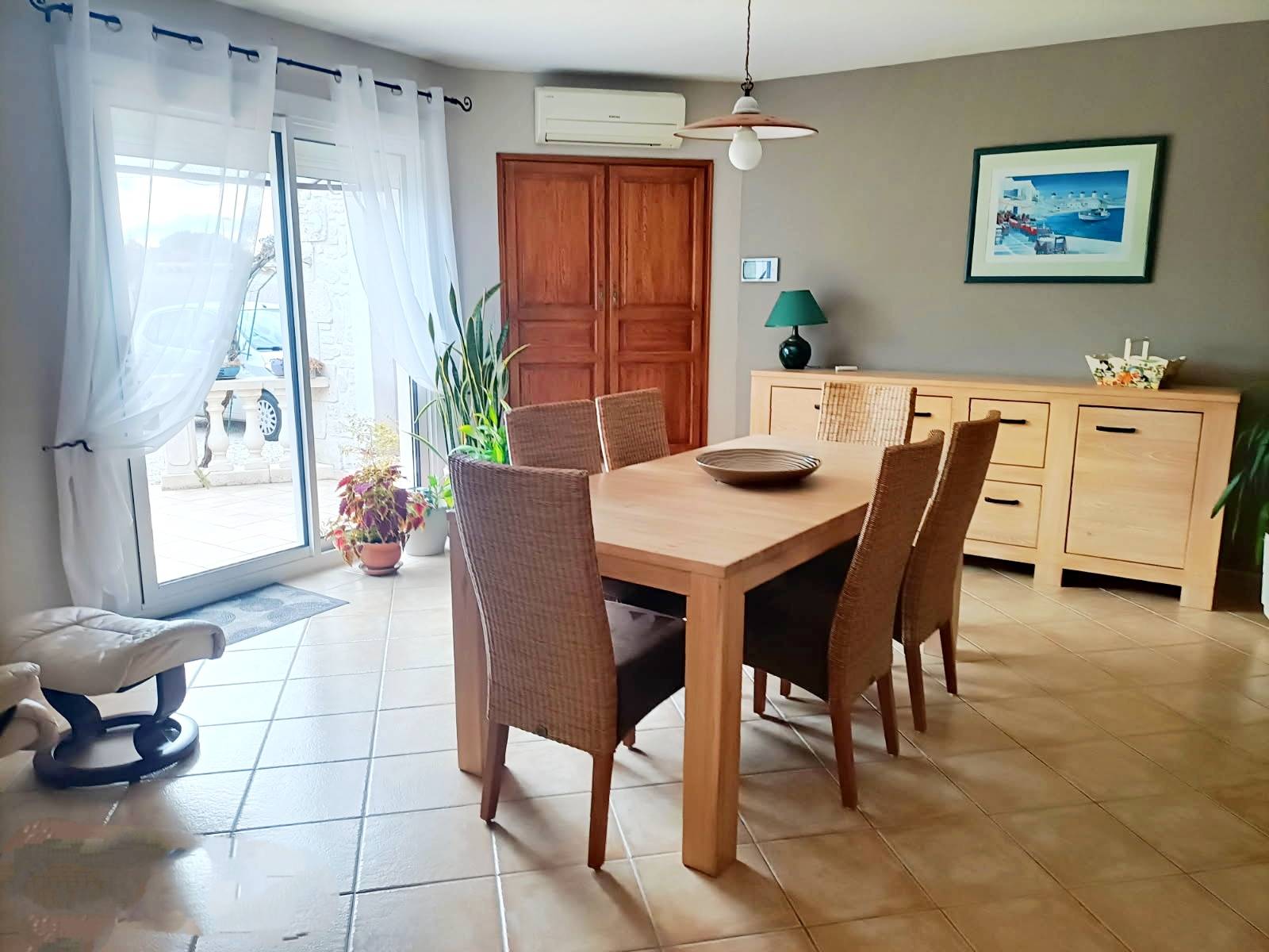 A vendre villa de 133m2 de plain pied Donzère Quartier résidentiel et calme jacuzzi