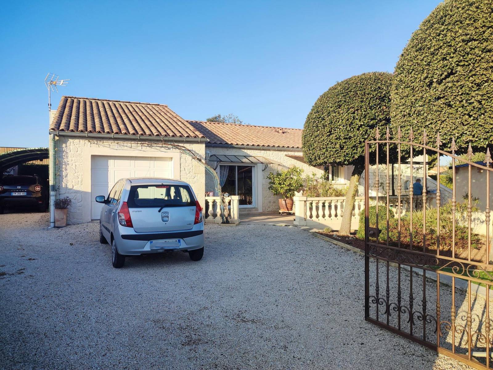 A vendre villa de 133m2 de plain pied Donzère Quartier résidentiel et calme jacuzzi