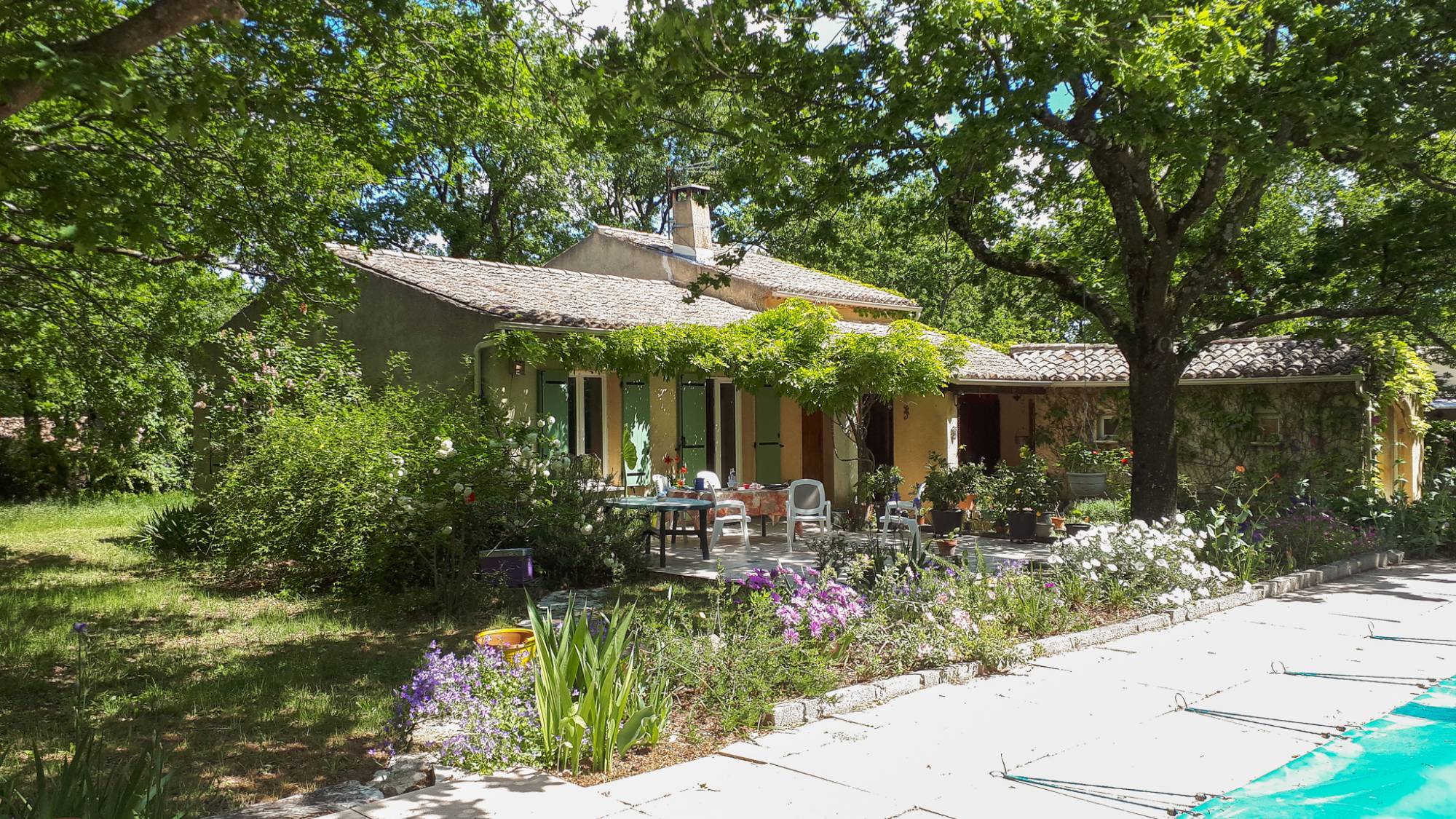 villa provencale à vendre st Restitut 