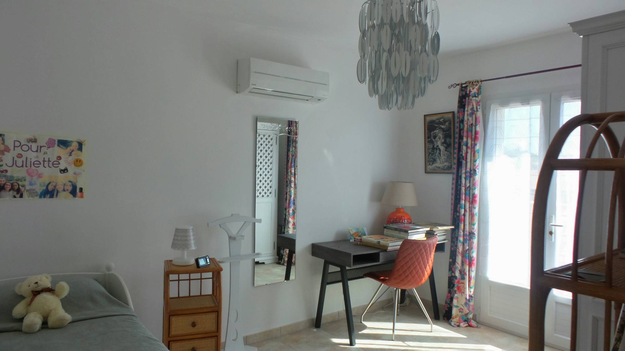 A vendre secteur Grignan,  dans quartier calme et résidentiel, très jolie villa 