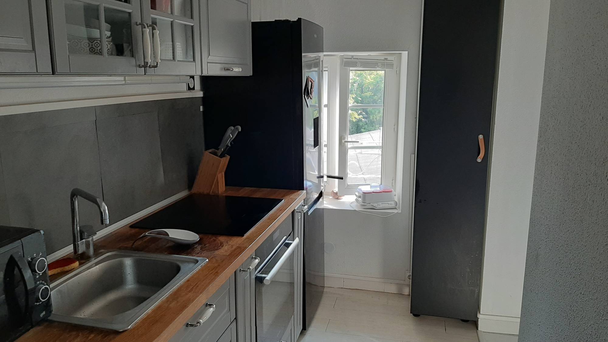 Appartement  à vendre , St Paul trois Châteaux  -résidence avec piscine et parking  SOUS COMPROMIS