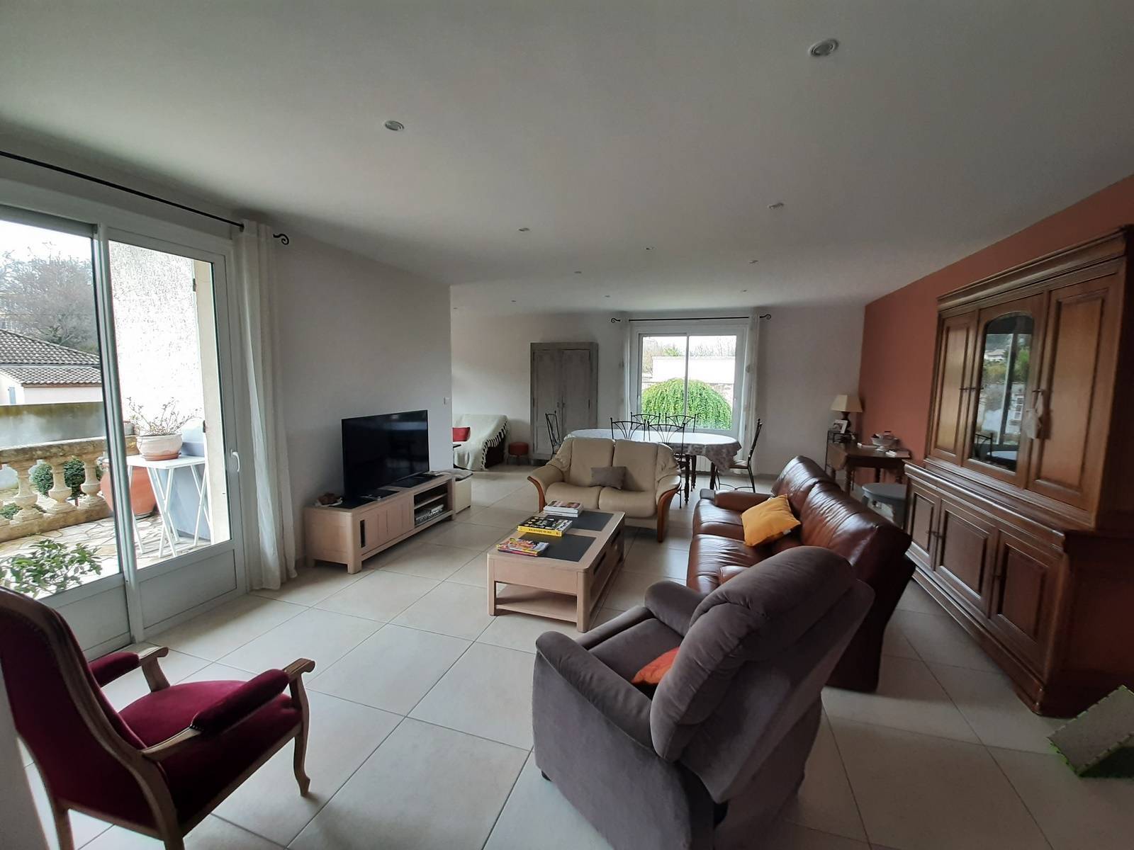 Maison familiale proche écoles