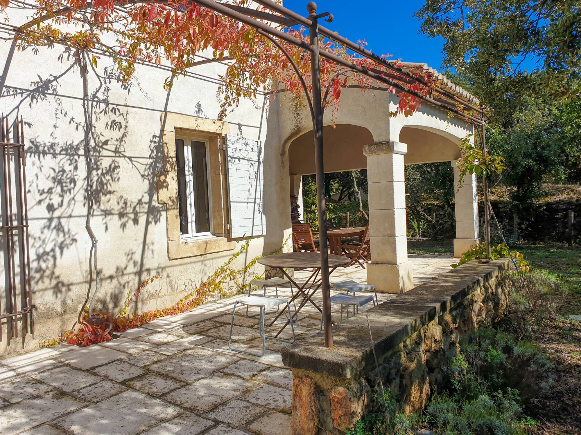 Exclusivité sur ST Restitut propriété de charme vendue par nos soins ST Restitut  