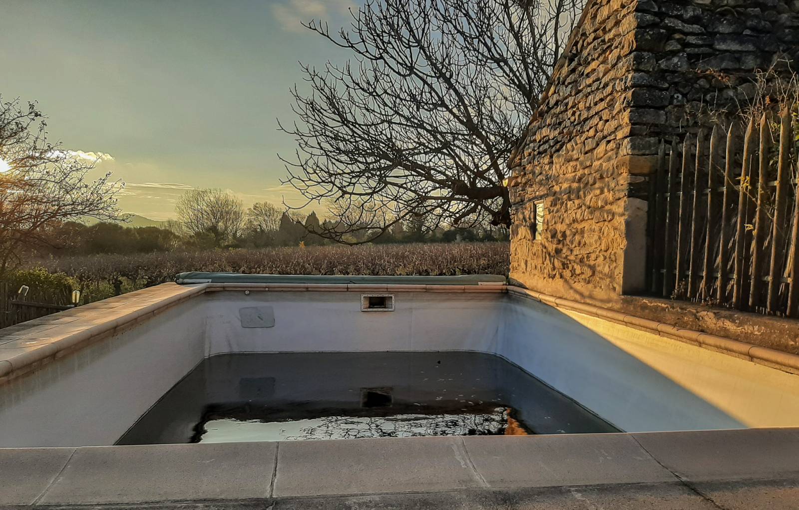 A vendre, dans le Gard Mas en campagne Bagnols sur Cèze  