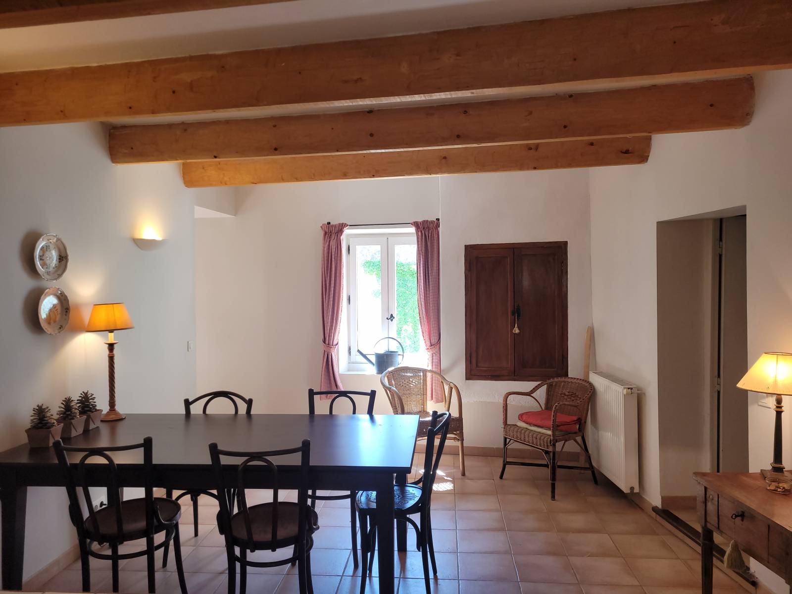 Maison de village avec garage et cour intérieure Sainte Cécile les Vignes 