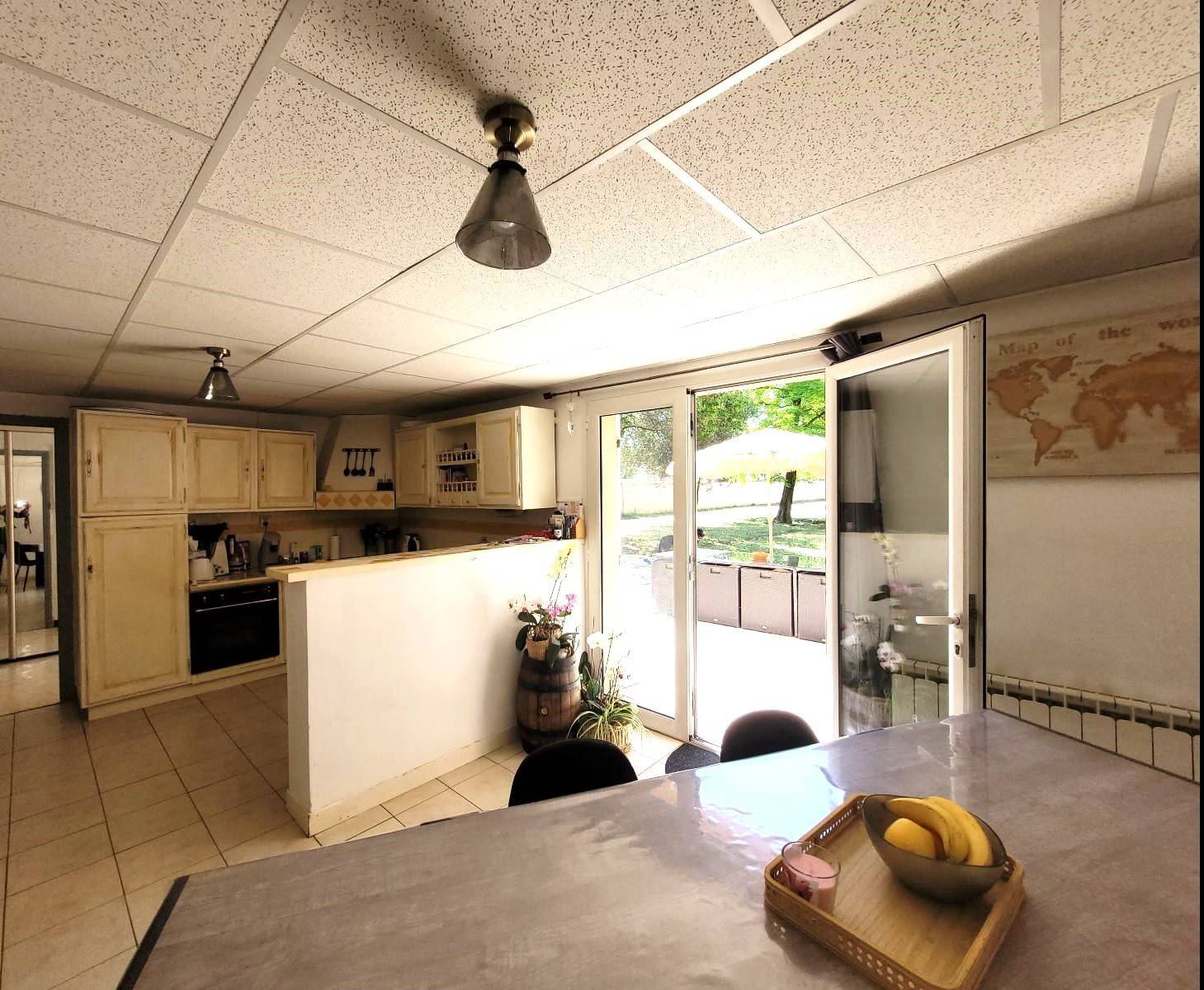 Pierrelatte- Maison avec piscine sur 2000m² de terrain arboré   