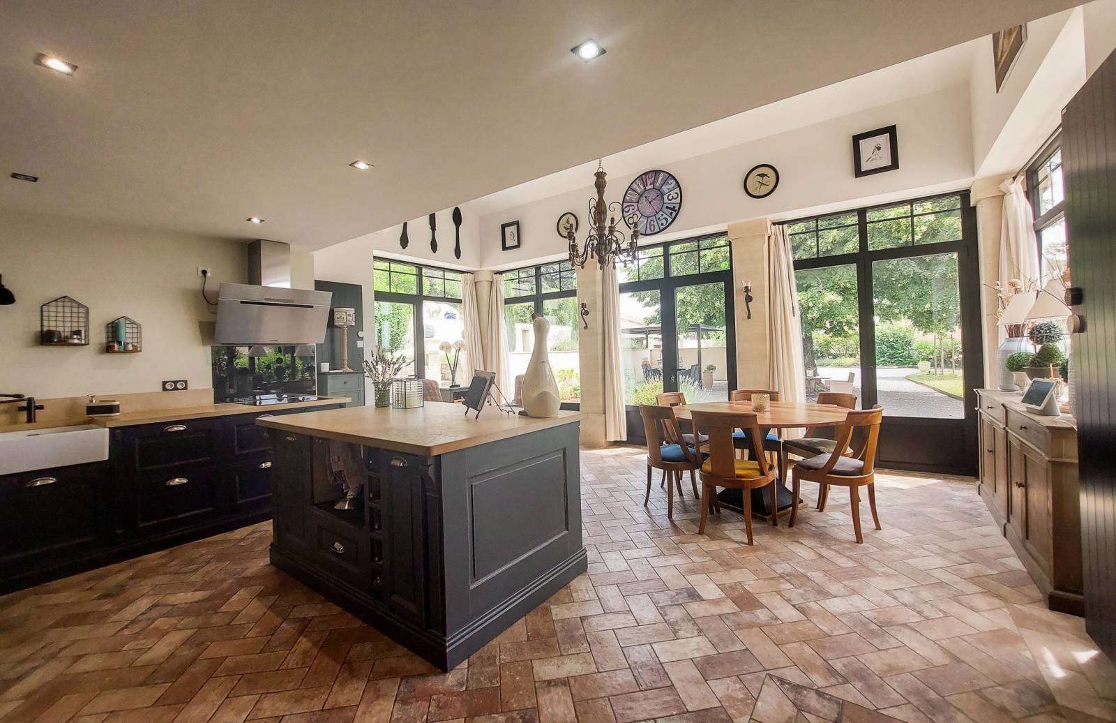 Réf 4219 - A vendre une propriété d'exception Montélimar Sud  