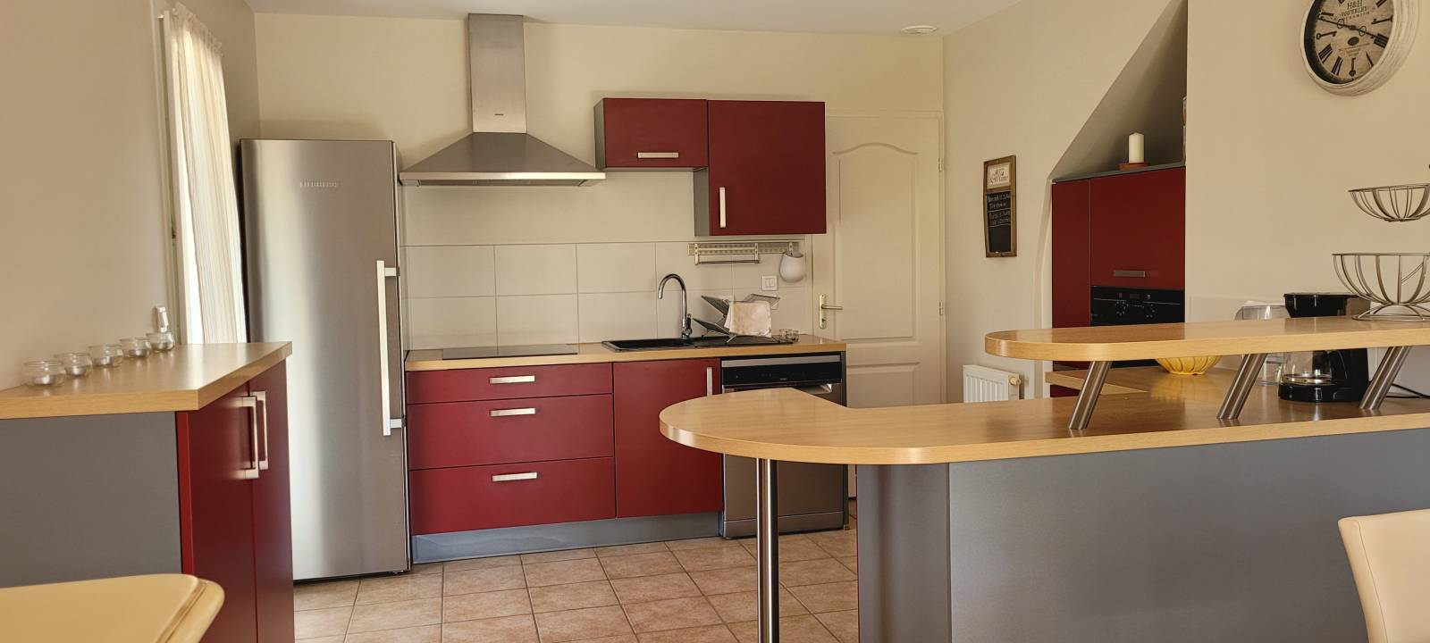 Charmante maison Proche St Paul trois Châteaux  avec jardin et garage.