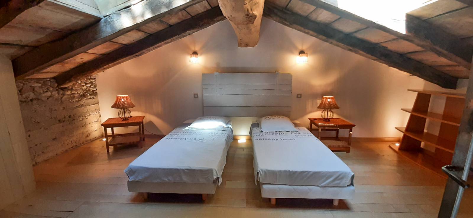 EXCLUSIVITÉ - A vendre ancienne grange aménagée,  campagne de la Bâtie Rolland 