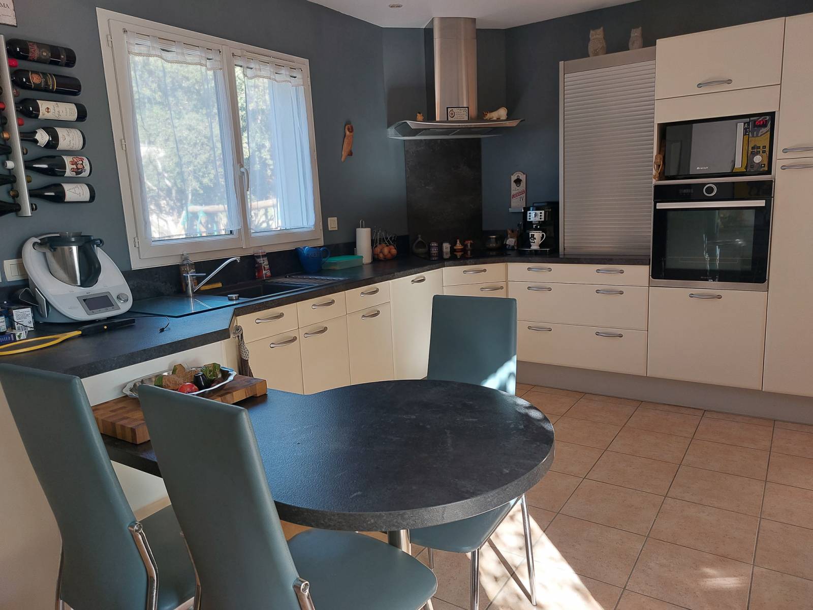 Réf 4245- A vendre villa dans bel environnement SUZE LA ROUSSE  