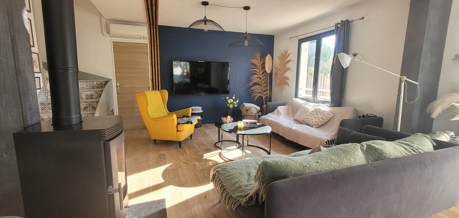 Villa rénovée avec piscine   - REF 4274RV