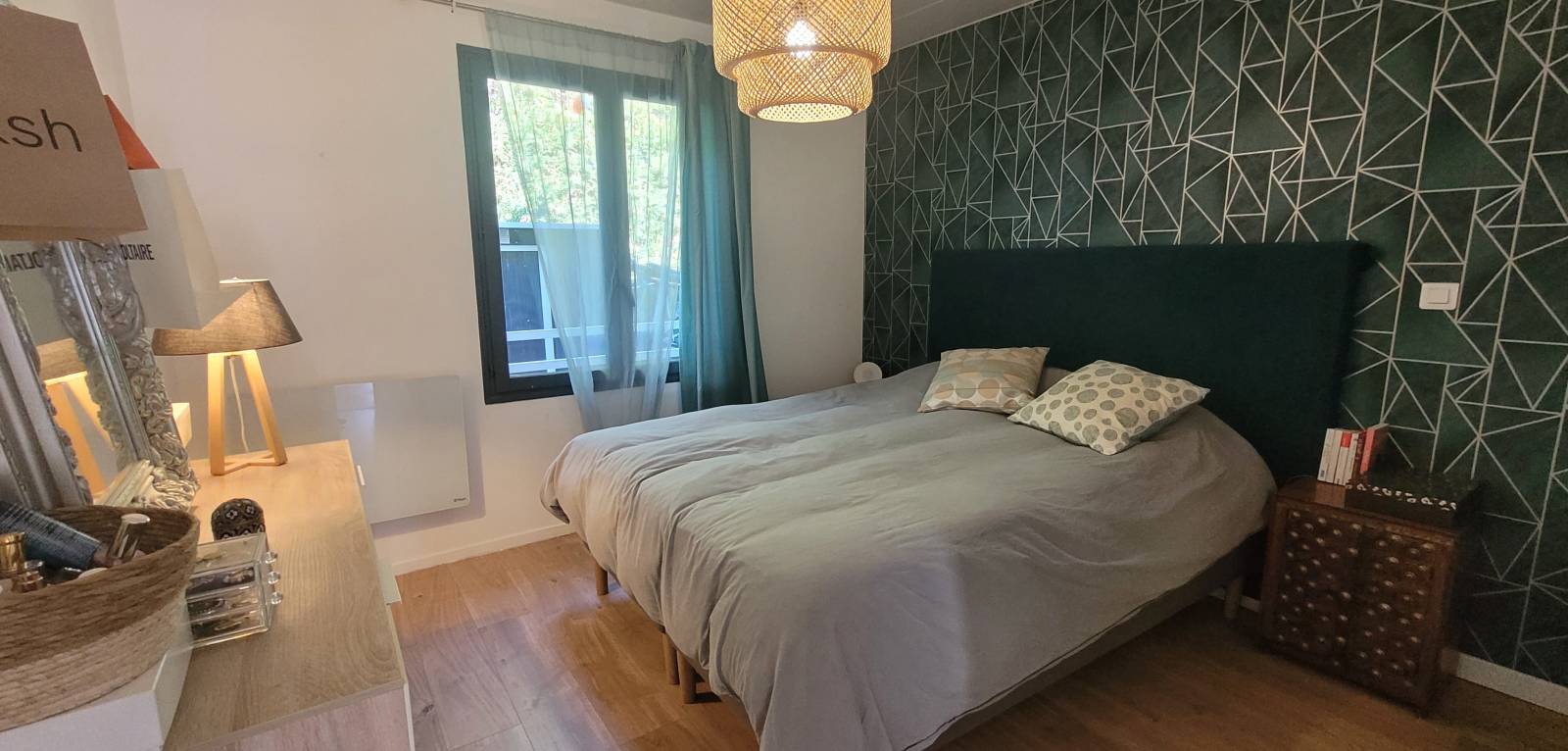 Villa rénovée avec piscine   - REF 4274RV