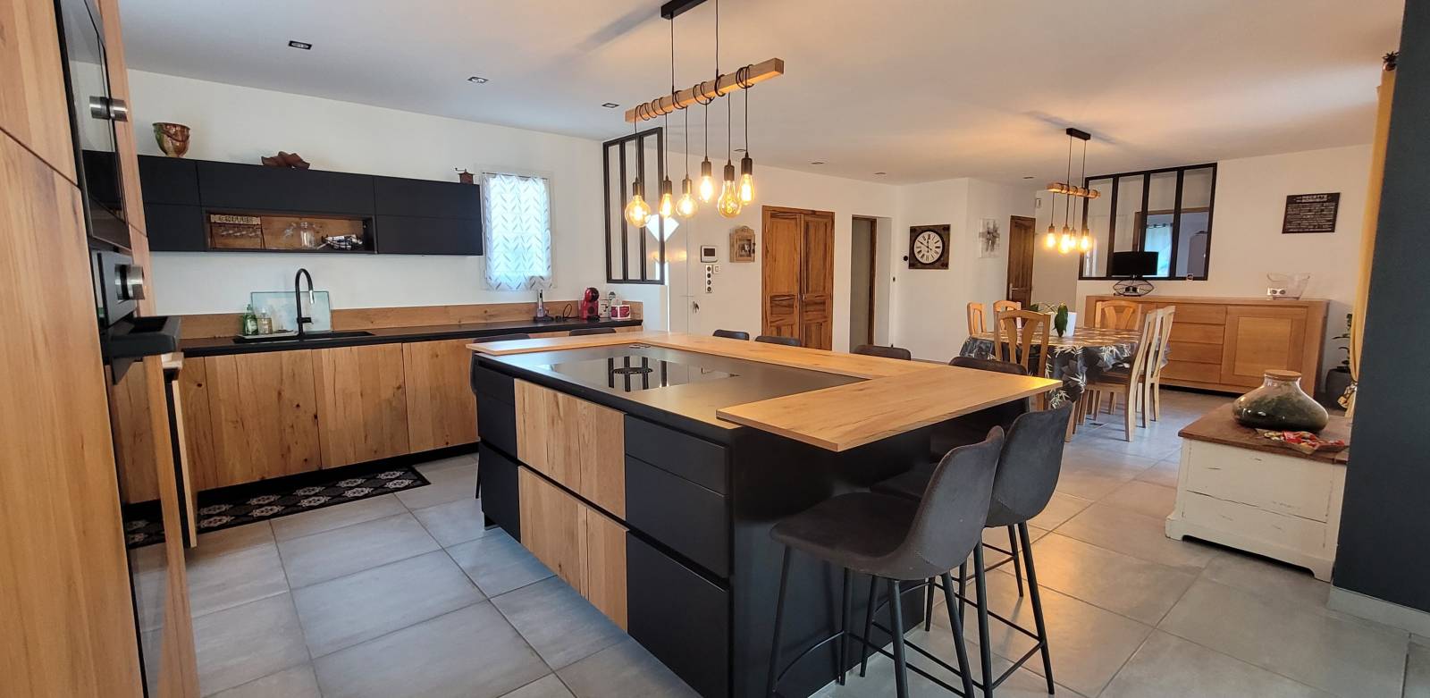 Maison de plain pied  jardin  piscine et dépendances VIVIERS proche centre ville 