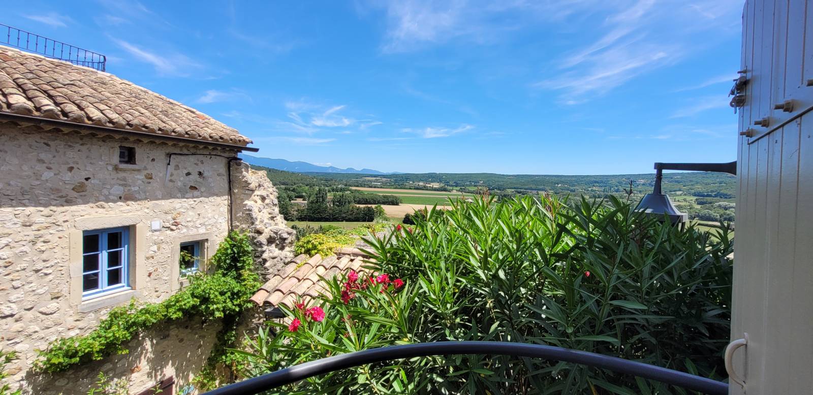 A vendre proche Grignan maison de village160m² avec terrasses et vue VALAURIE  Ref: 4459RV