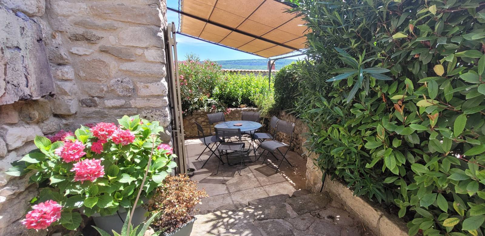 A vendre proche Grignan maison de village160m² avec terrasses et vue VALAURIE  Ref: 4459RV