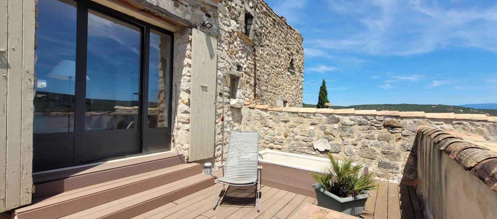 A vendre proche Grignan maison de village160m² avec terrasses et vue VALAURIE  Ref: 4459RV