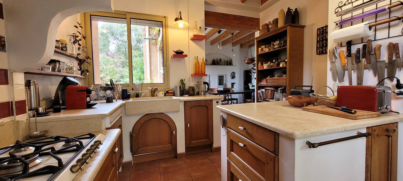 Maison à vendre de 236m² à Bollene quartier résidentiel gîte et piscine