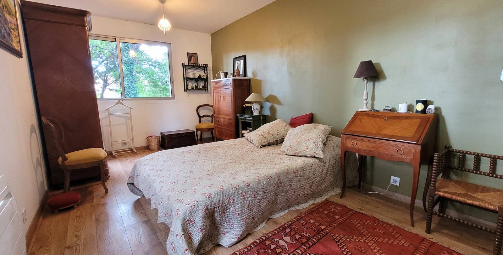 Maison à vendre de 236m² à Bollene quartier résidentiel gîte et piscine