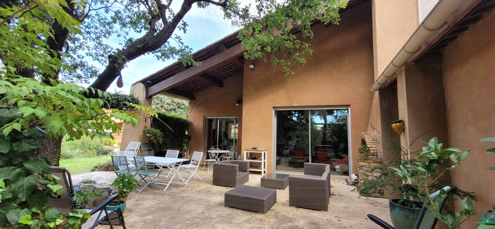 Maison avec gîte à vendre dans le vaucluse