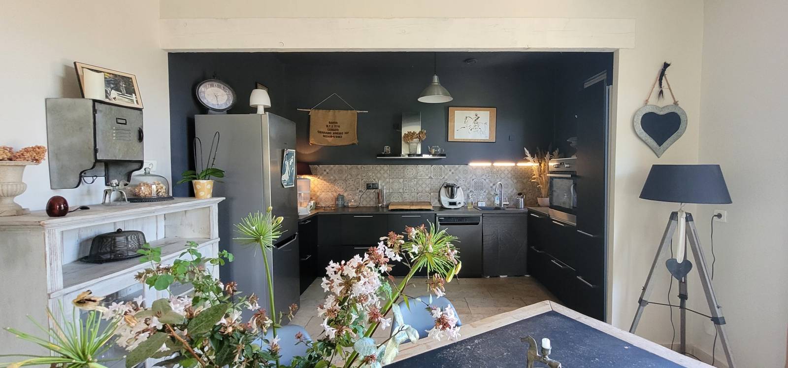 A vendre maison de plain pied  avec jardin et garage Montségur sur Lauzon  