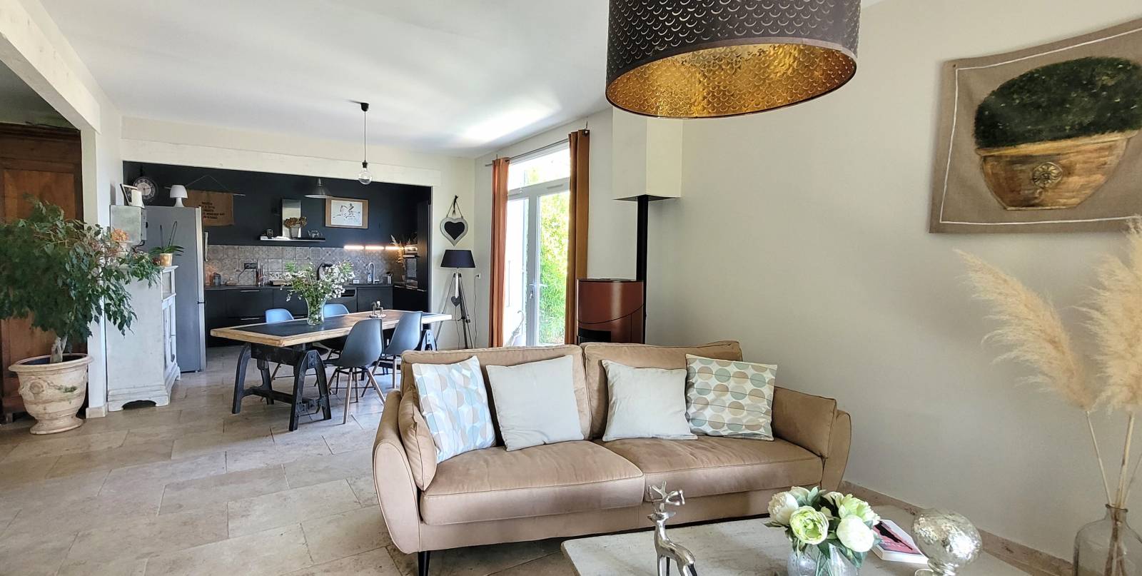 A vendre maison de plain pied  avec jardin et garage Montségur sur Lauzon  