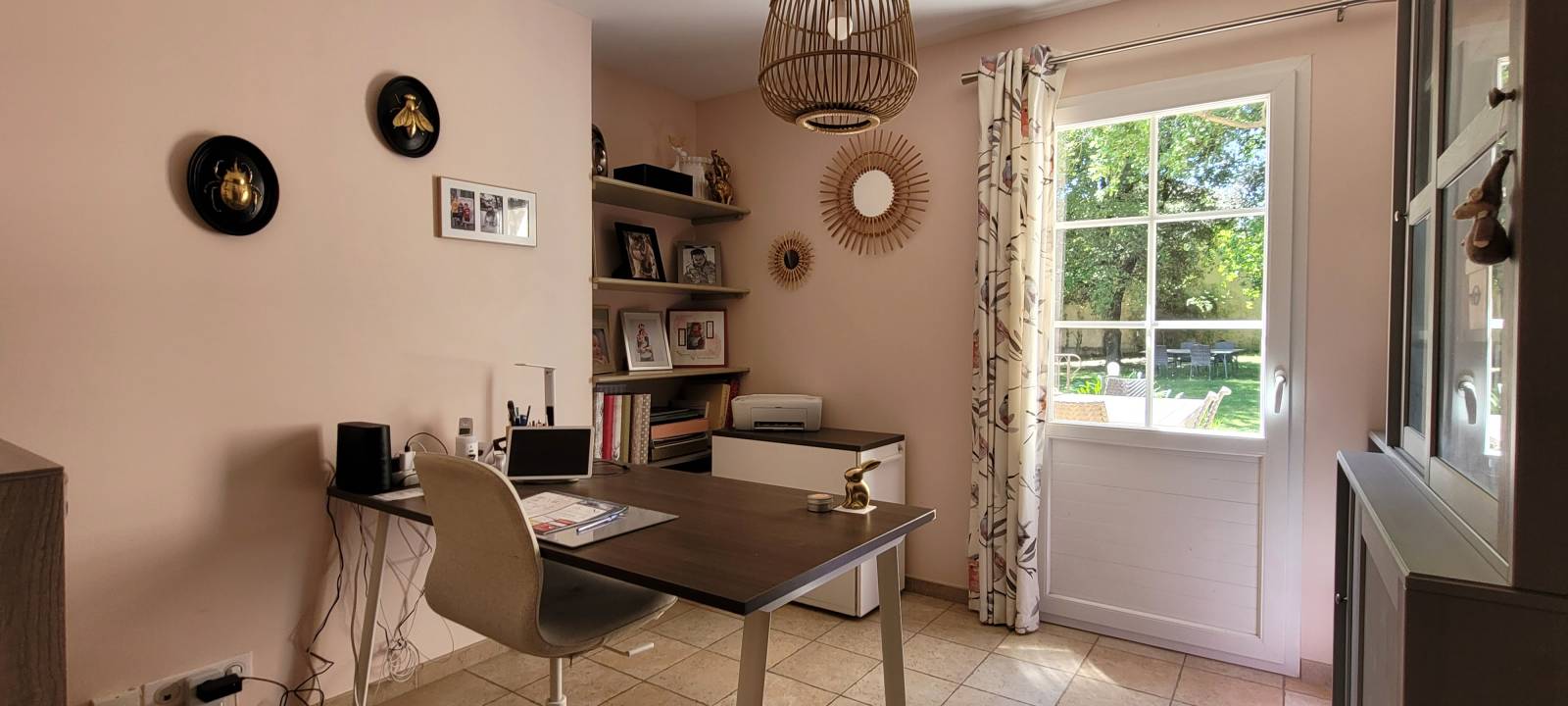 A vendre Montélimar, maison avec vue. Piscine et dépendances. SOUS COMPROMIS   