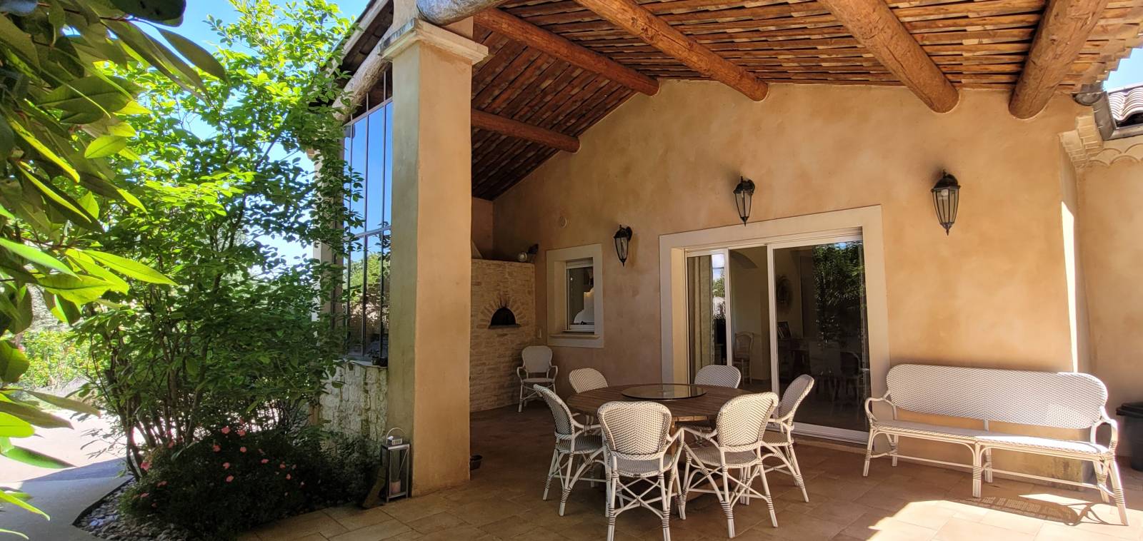 A vendre Montélimar, maison avec vue. Piscine et dépendances. SOUS COMPROMIS   