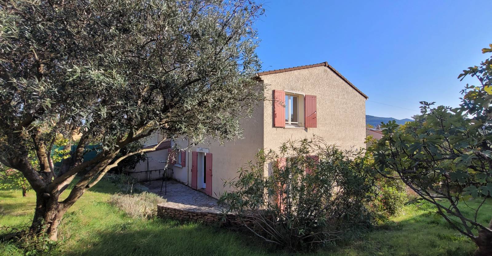 A vendre maison avec jardin proche centre St Paul 3 Châteaux  