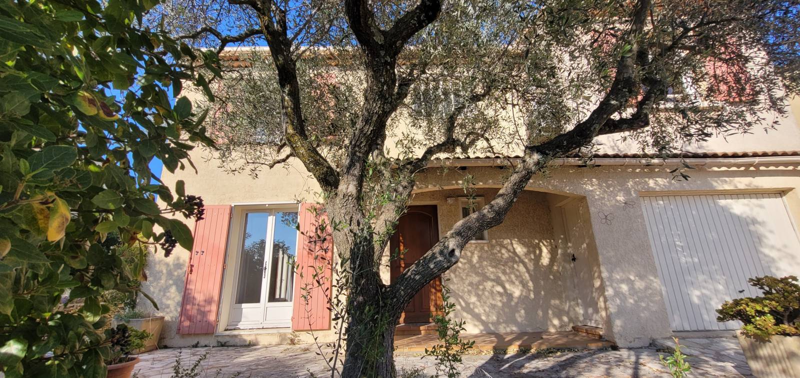 A vendre maison avec jardin proche centre St Paul 3 Châteaux  