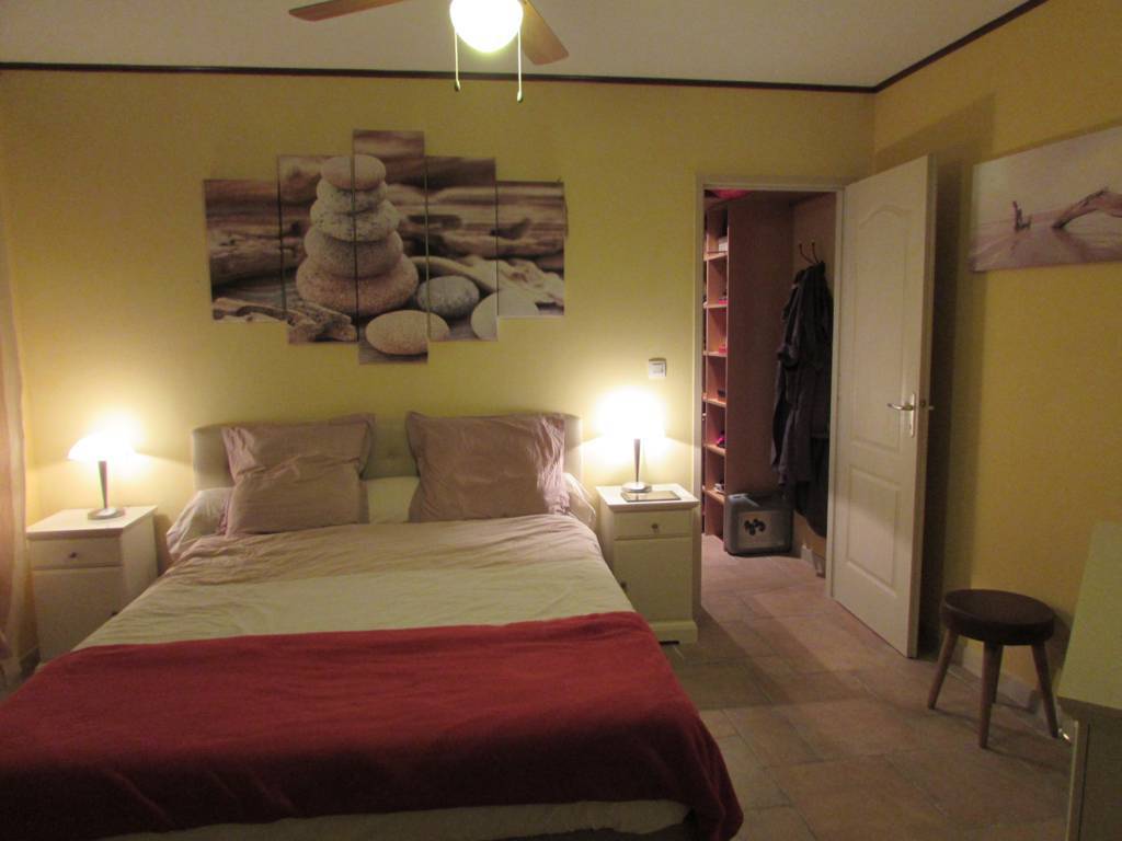 Saint Paul Trois Châteaux, à vendre villa de  plain-pied dans quartier calme et résidentiel 