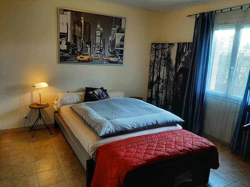 Saint Paul Trois Châteaux, à vendre villa de  plain-pied dans quartier calme et résidentiel 