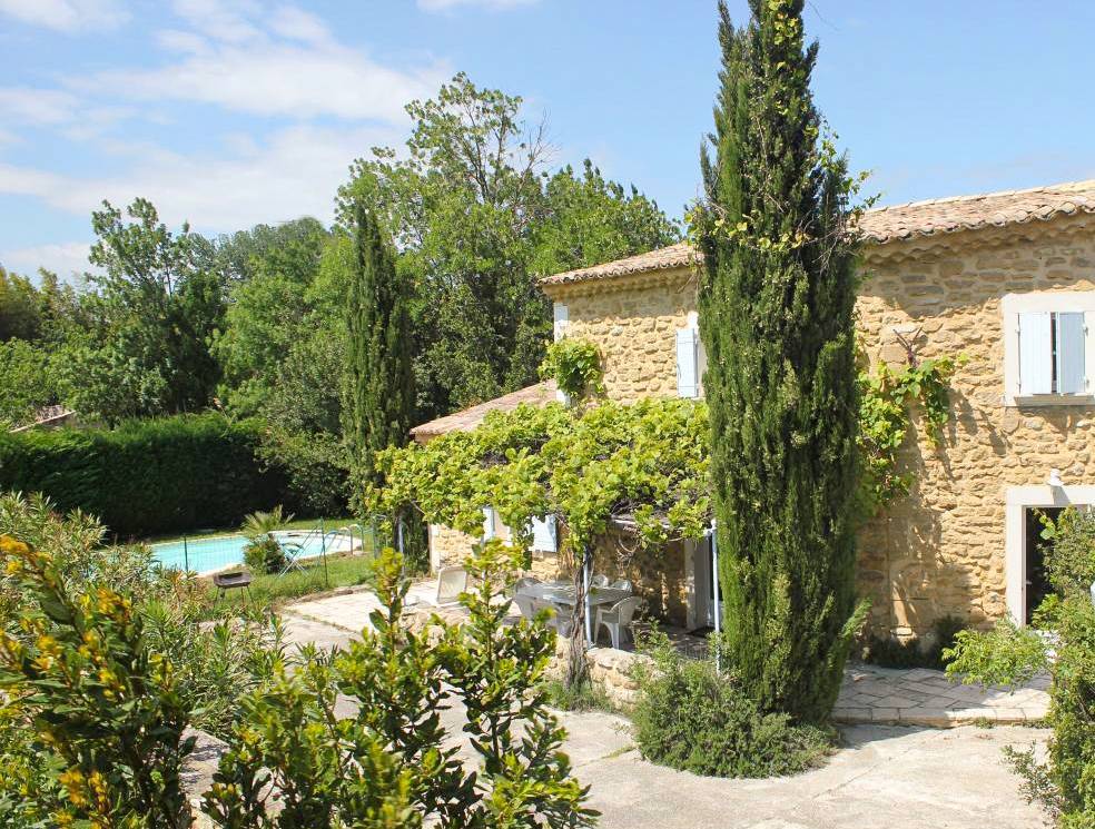  Mazet au coeur de Suze la Rousse, piscine, COMPROMIS SIGNE PAR NOS SOINS