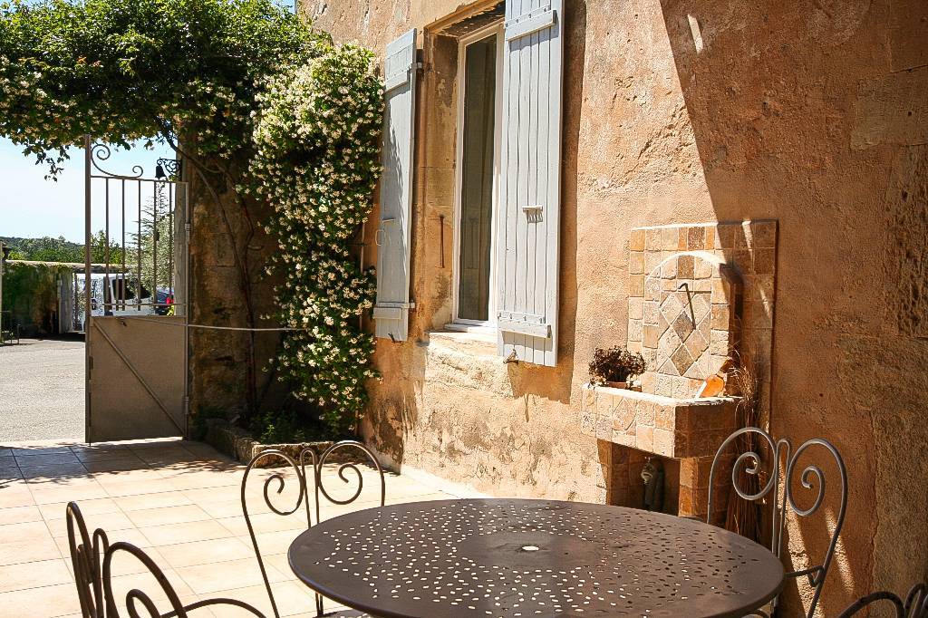  Maison de caractère  rénovée  avec charme , VENDUE PAR NOS SOINS