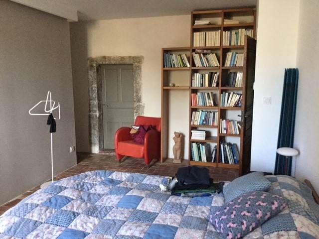 Superbe maison, dans le centre historique de  Grignan,  