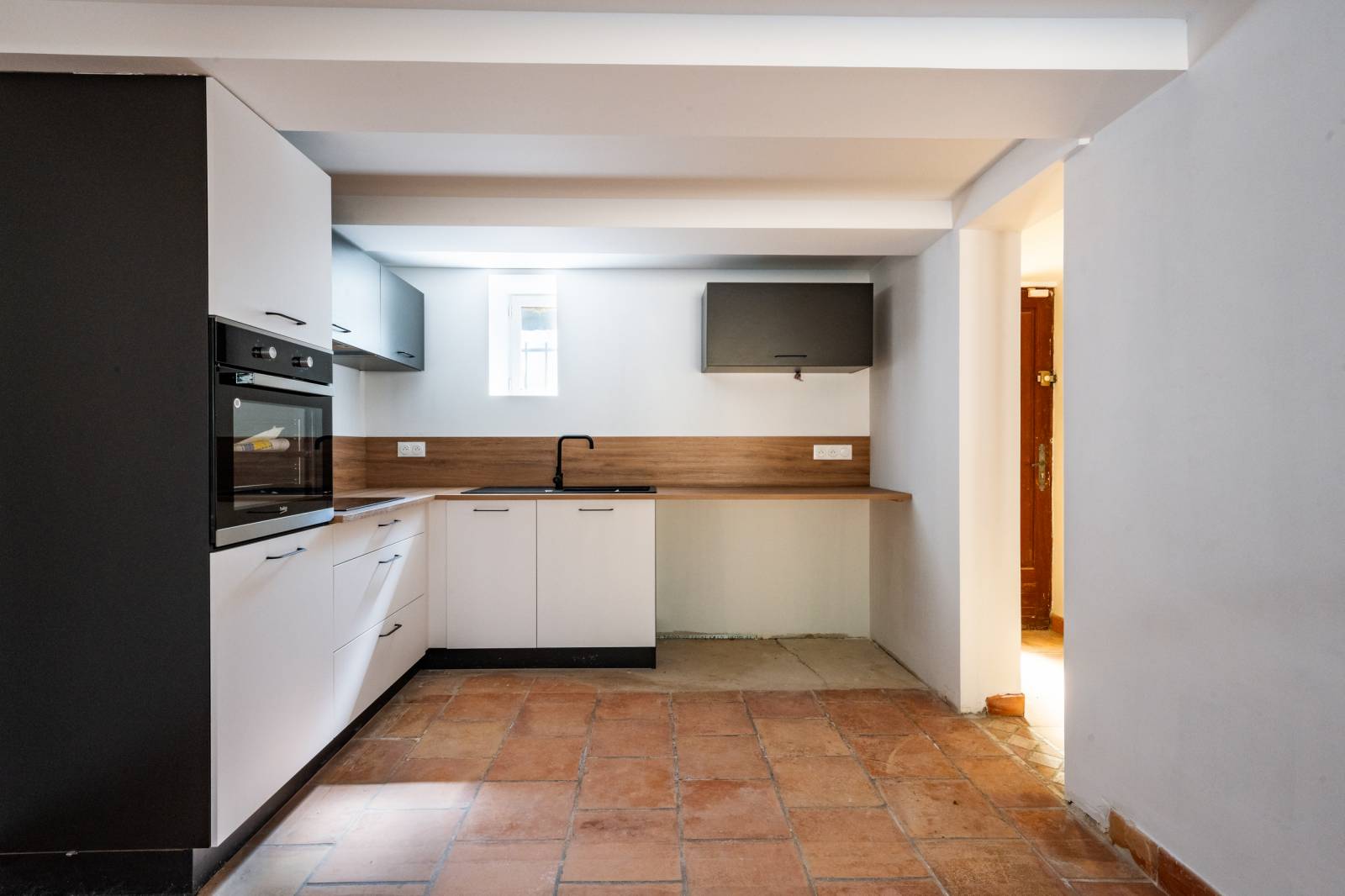 A vendre bel appartement de plain pied dans petite copropriété sécurisée   