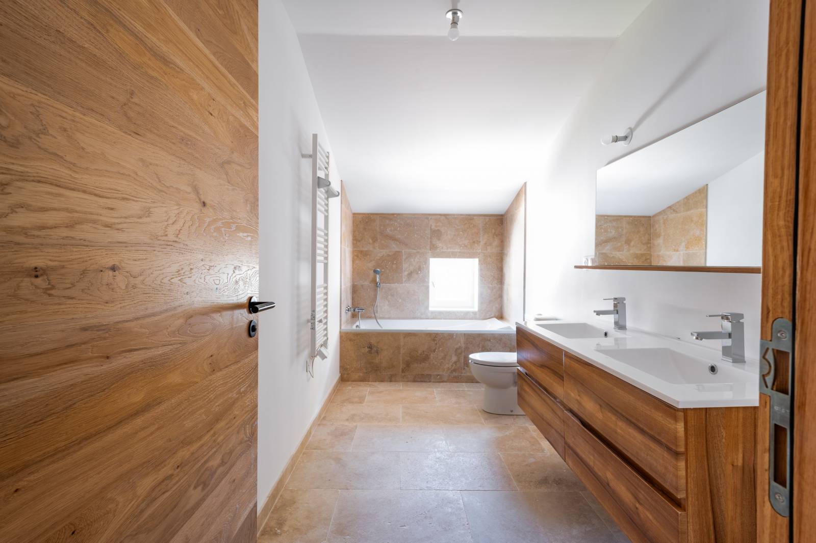 A  vendre duplex dans copropriété de standing Entre Bollène et Saint Paul Trois Châteaux  