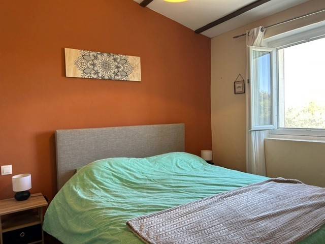 Joli pied à terre en Provence - St Restitut jardin et piscine, belle rénovation 