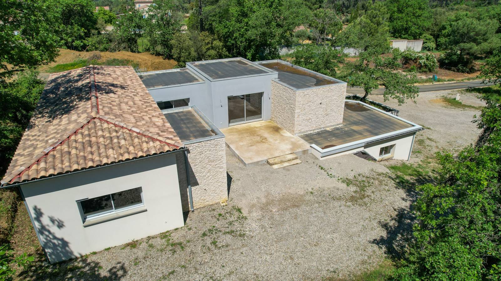 rèf 4341- A vendre Villa contemporaine Saint Paul trois châteaux en Drome Provençale 