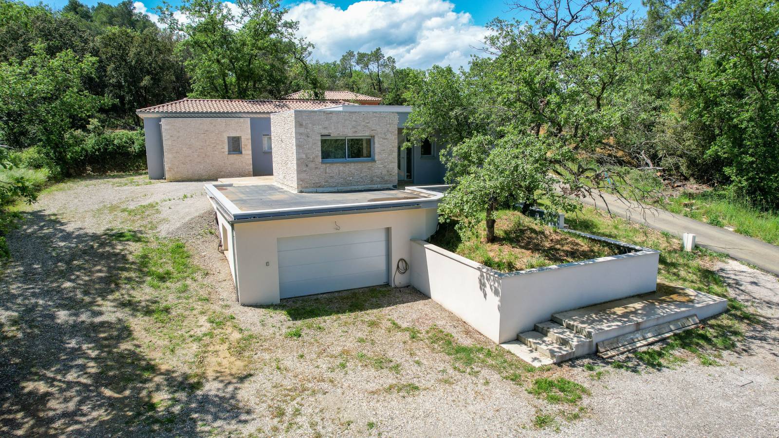 rèf 4341- A vendre Villa contemporaine Saint Paul trois châteaux en Drome Provençale 