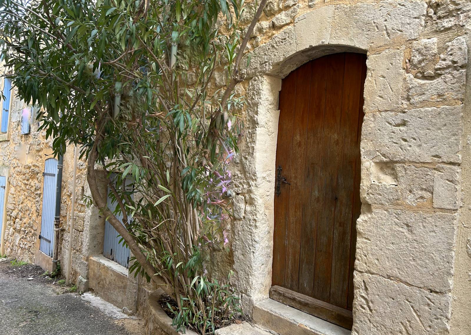 Maison de village Saint Restitut centre travaux à prévoir